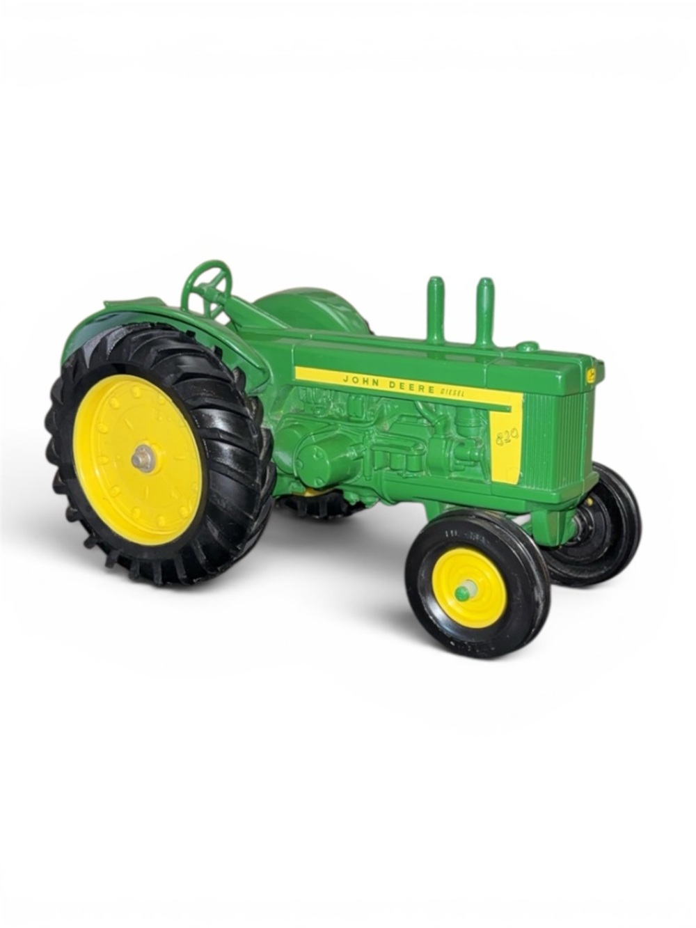 ERTL John Deere Die Cast 1/16 1956 Model 820 Diesel Model Tractor